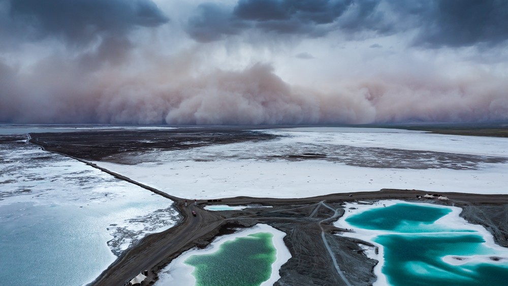 震撼！沙塵暴襲來 大片&ldquo;上映&rdquo;