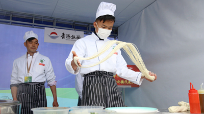 拉面技藝哪家強(qiáng)？來(lái)看青?；〉倪@場(chǎng)比拼！